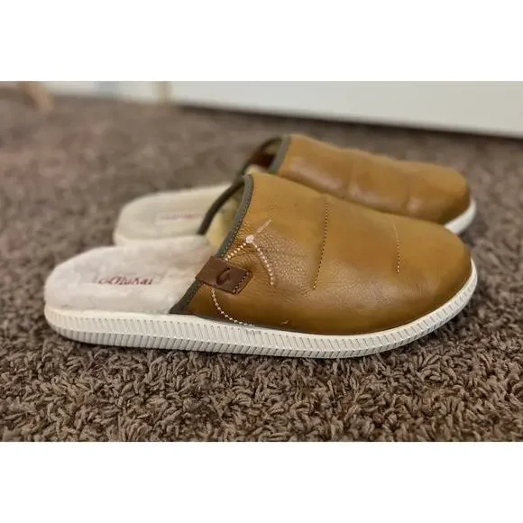 OluKai Mua ’Ili Men’s Leather Slip-On Slippers 11 Shearling Lined Tan Brown